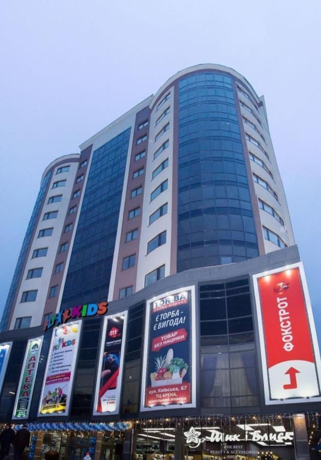 Люкс апартаменты .РАЙОН АВТОВОКЗАЛА,в ЖК Арена Ровно Экстерьер фото